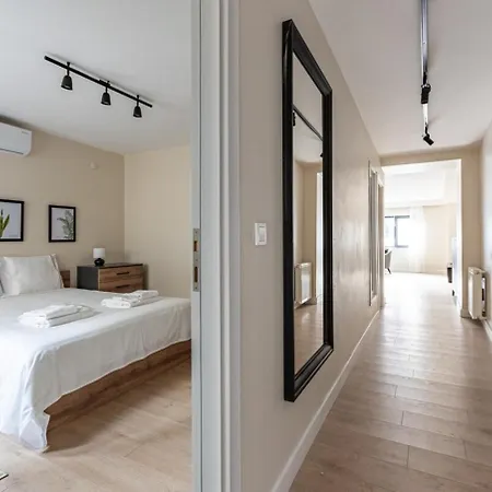 Brand New Modern Prime 2bd1bath Cozy Home! #244 איסטמבול