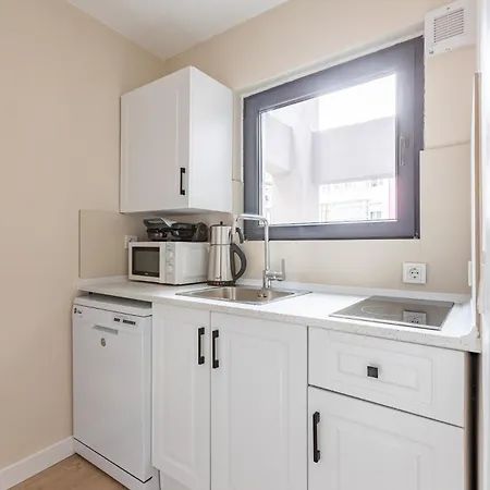 Brand New Modern Prime 2bd1bath Cozy Home! #244